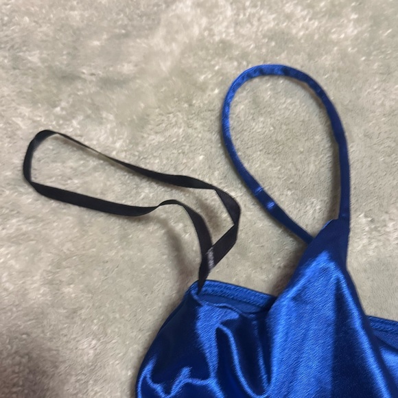 Elegant Blue Satin Dress - Picture 3 of 5